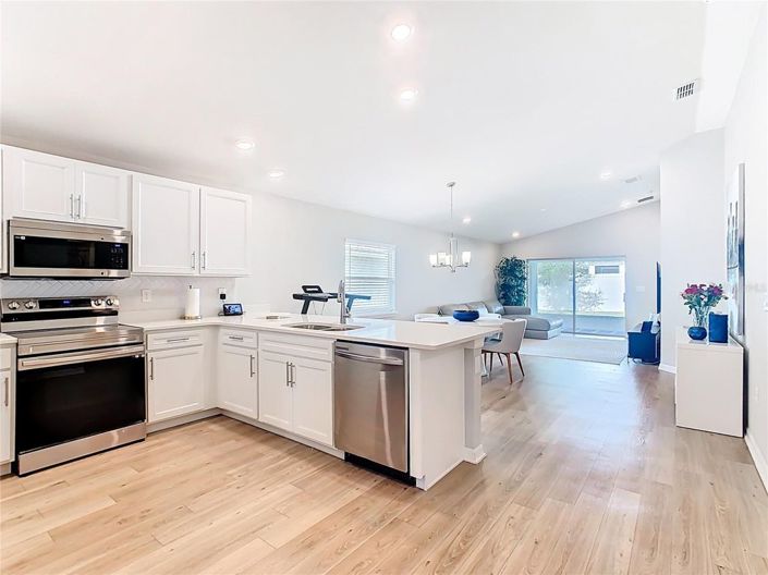 Image No.10-3 Bed House for sale