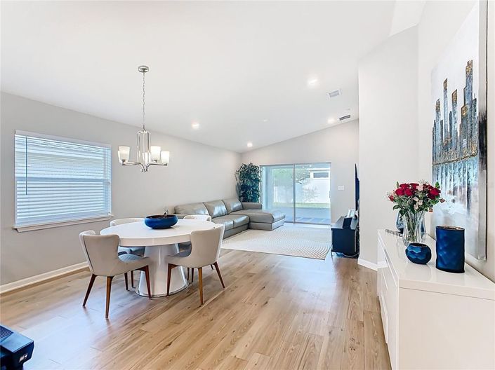 Image No.17-3 Bed House for sale