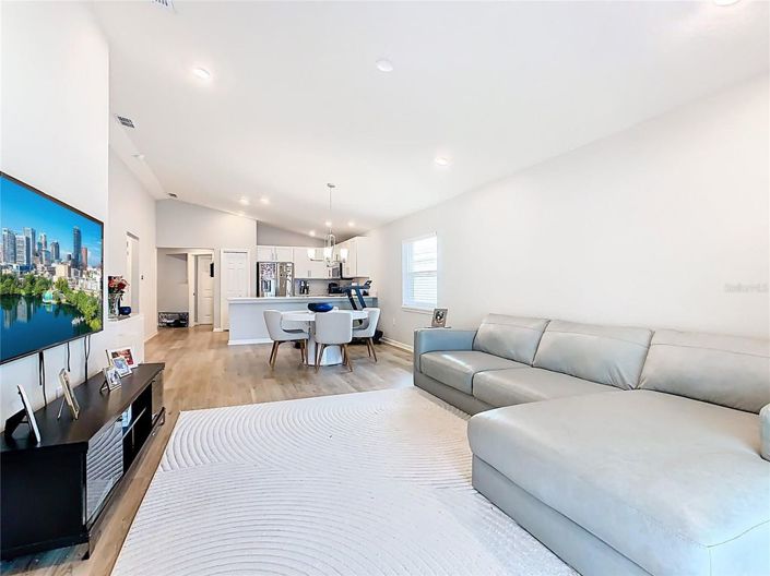 Image No.21-3 Bed House for sale