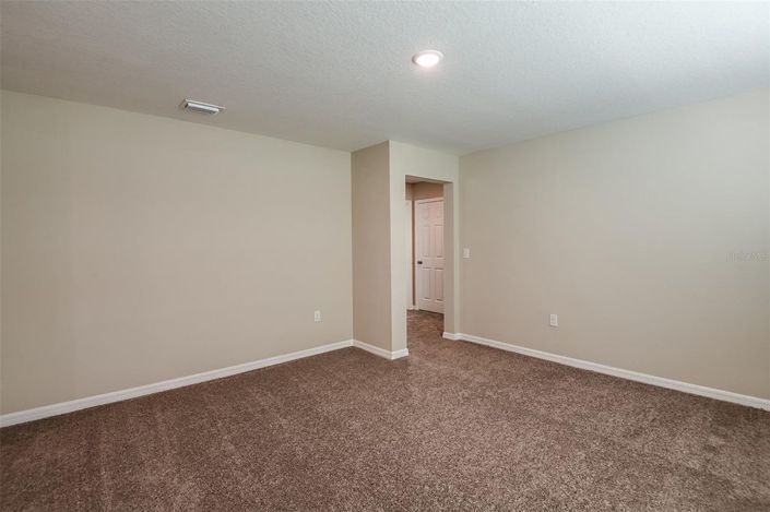 Image No.12-5 Bed House for sale