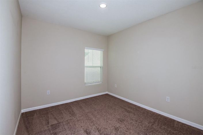 Image No.8-5 Bed House for sale