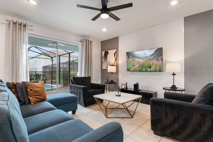 Image No.6-5 Bed House for sale