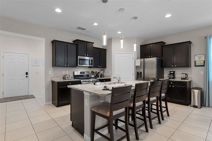 Image No.11-5 Bed House for sale