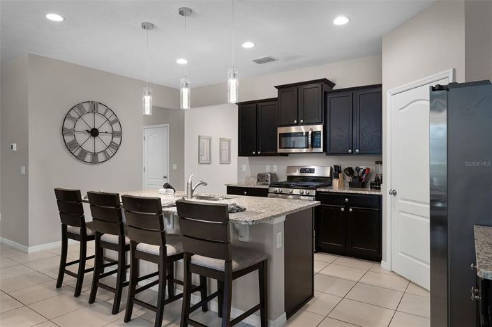 Image No.13-5 Bed House for sale