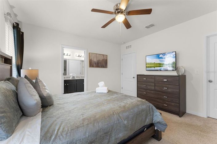 Image No.30-5 Bed House for sale