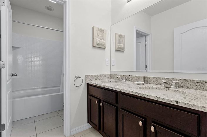 Image No.33-5 Bed House for sale