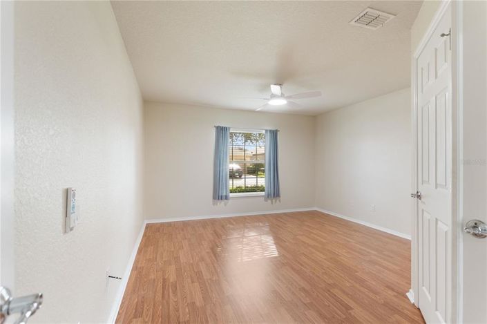 Image No.50-3 Bed House for sale