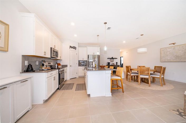 Image No.11-5 Bed House for sale