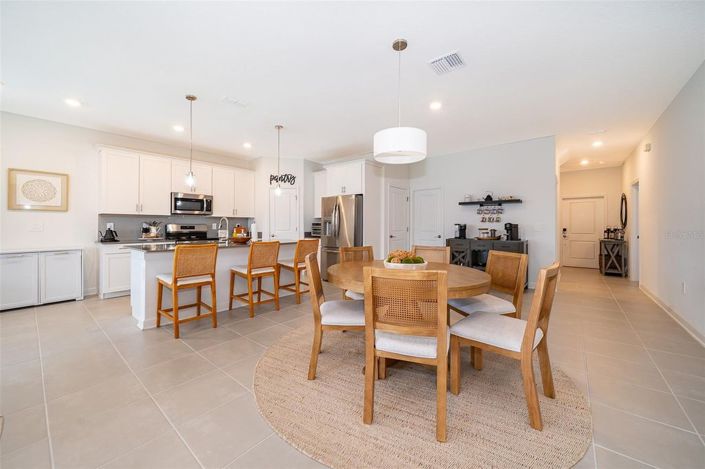 Image No.8-5 Bed House for sale