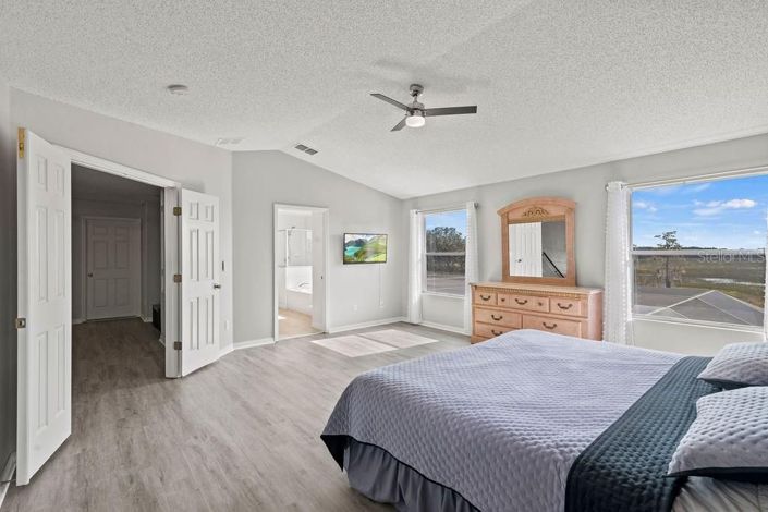 Image No.27-4 Bed House for sale