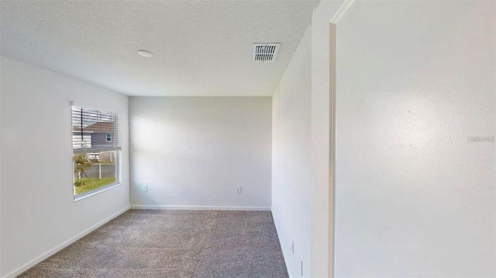 Image No.18-6 Bed House for sale