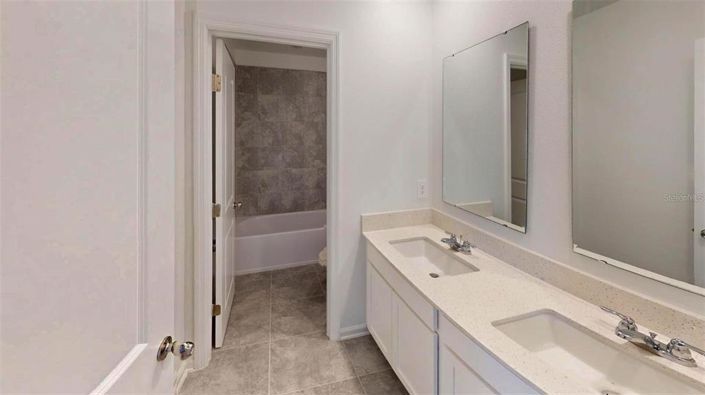 Image No.30-6 Bed Property for sale