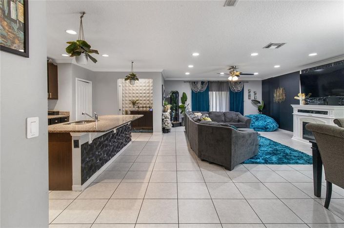 Image No.10-4 Bed House for sale