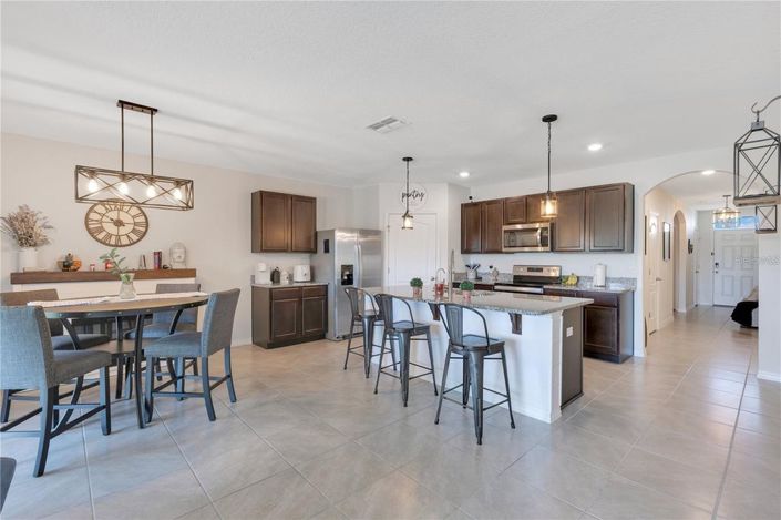 Image No.7-4 Bed House for sale