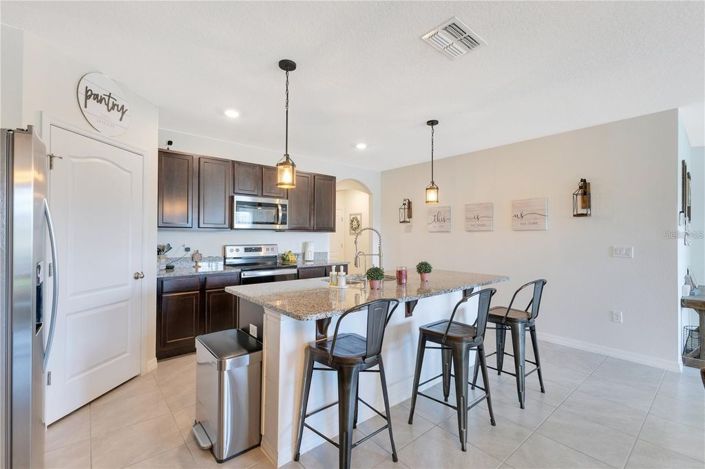 Image No.8-4 Bed House for sale