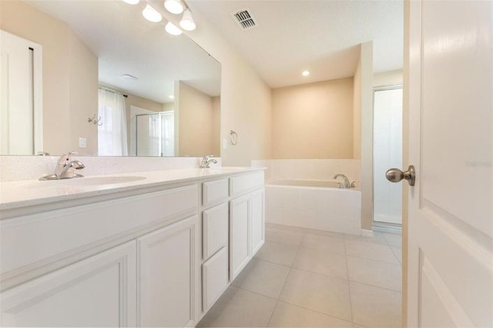 Image No.22-4 Bed House for sale