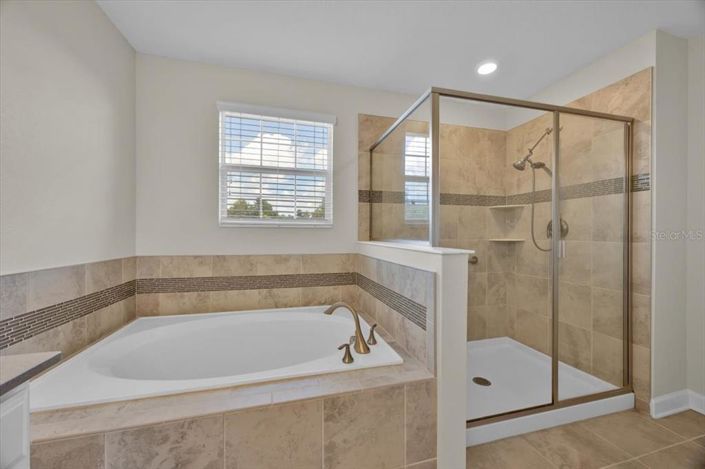 Image No.25-4 Bed House for sale