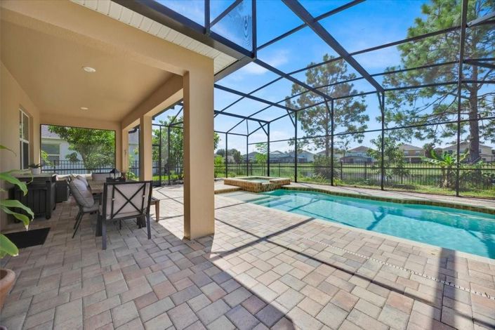 Image No.6-4 Bed House for sale