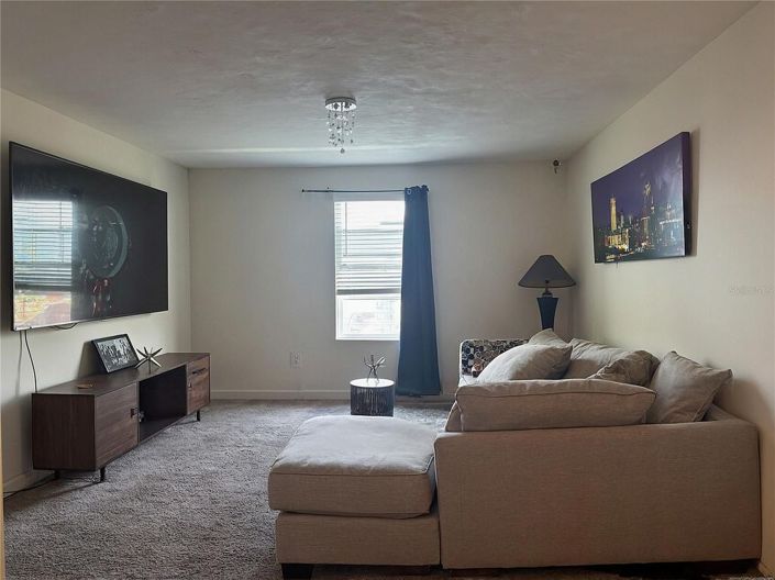 Image No.18-5 Bed House for sale