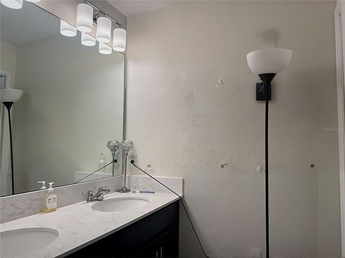 Image No.24-5 Bed House for sale