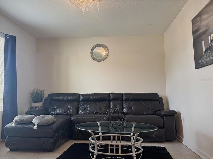 Image No.5-5 Bed House for sale