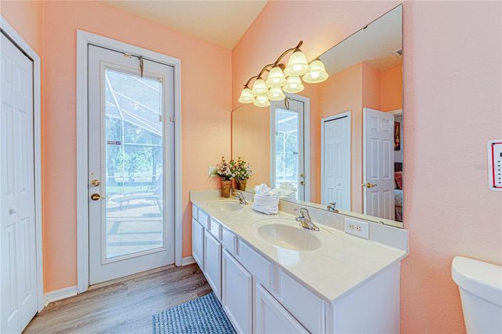 Image No.28-4 Bed House for sale