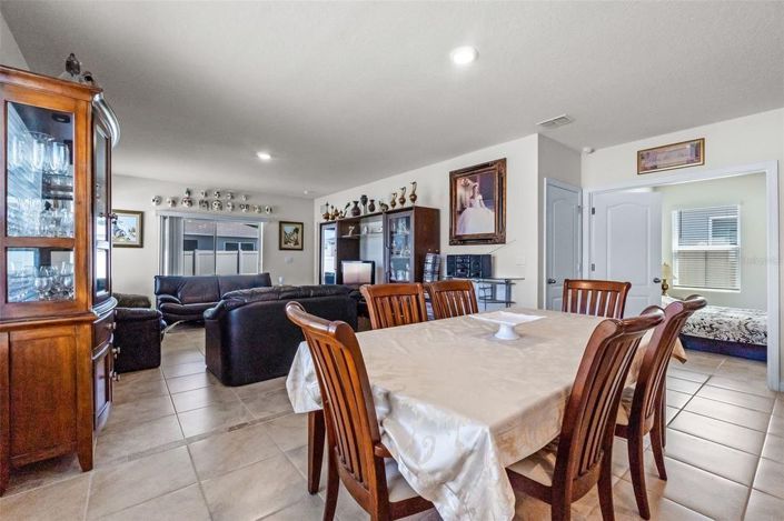 Image No.11-3 Bed House for sale