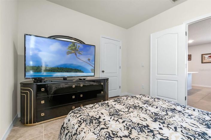 Image No.21-3 Bed House for sale