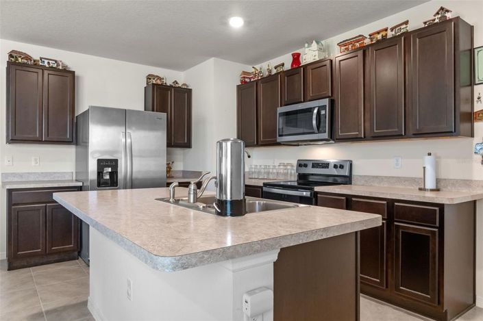 Image No.8-3 Bed House for sale