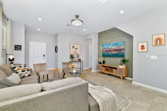 Image No.7-5 Bed House for sale