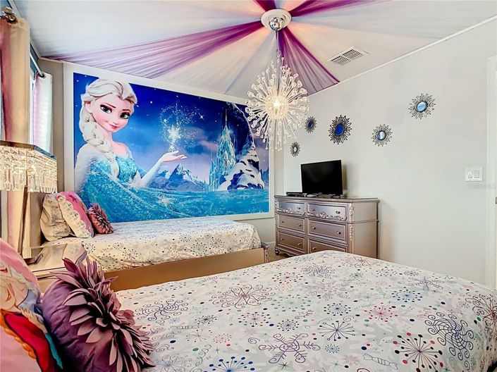 Image No.17-5 Bed House for sale