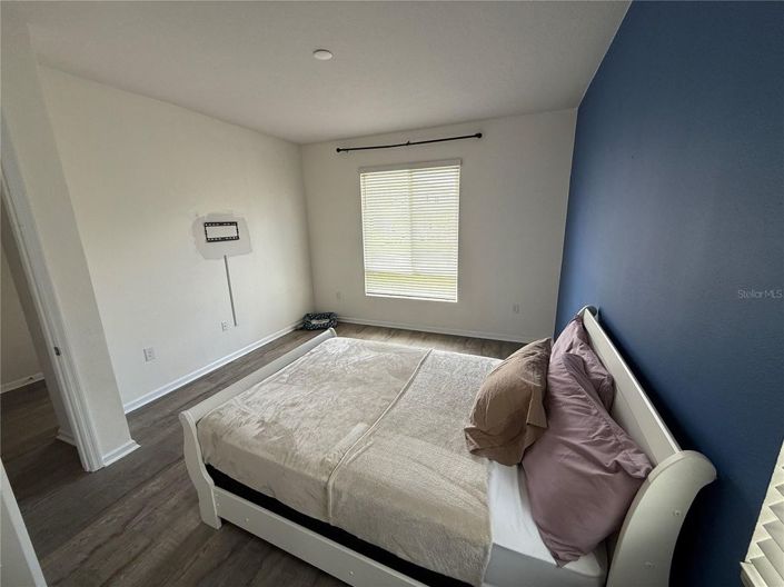 Image No.17-5 Bed House for sale