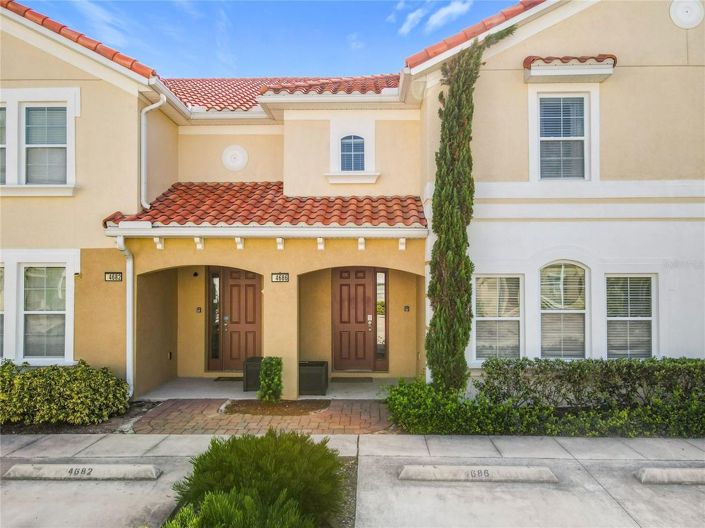 Image No.11-4 Bed Townhouse for sale