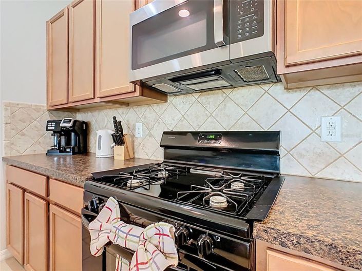 Image No.18-4 Bed Townhouse for sale