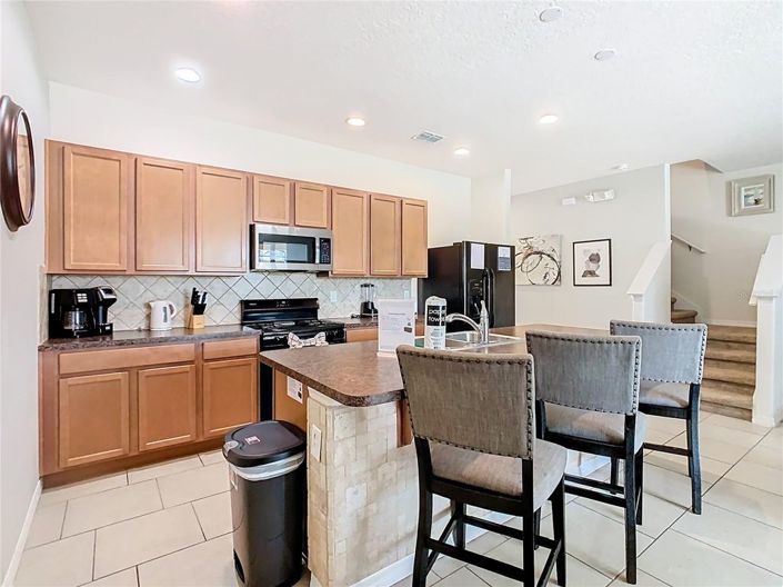 Image No.21-4 Bed Townhouse for sale