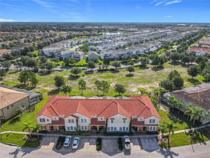 Image No.4-4 Bed Townhouse for sale