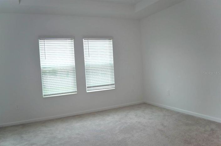 Image No.19-3 Bed Townhouse for sale