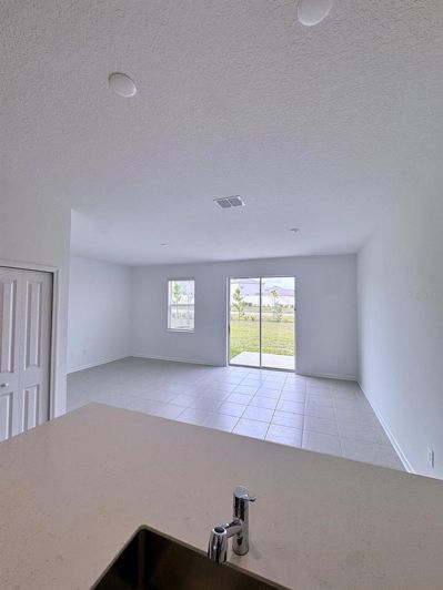 Image No.4-3 Bed Townhouse for sale