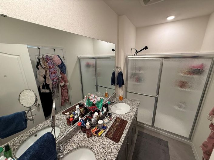 Image No.25-4 Bed House for sale