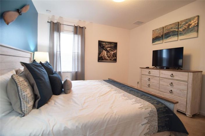 Image No.17-6 Bed House for sale