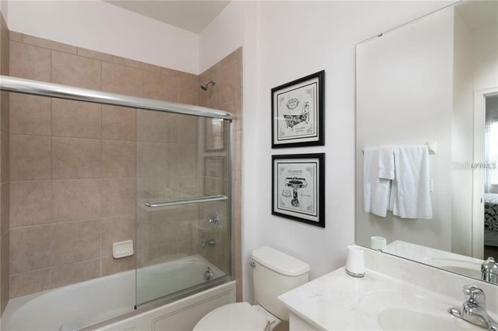 Image No.18-6 Bed House for sale