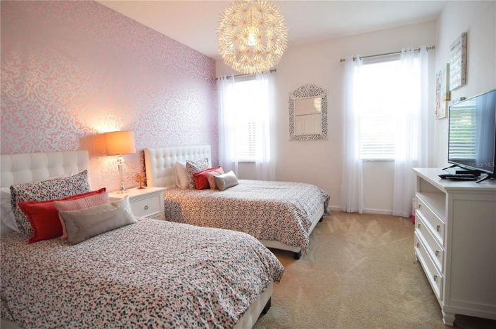 Image No.20-6 Bed House for sale