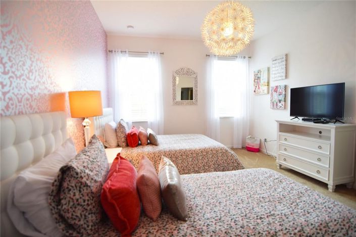 Image No.21-6 Bed House for sale