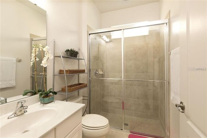 Image No.22-6 Bed House for sale