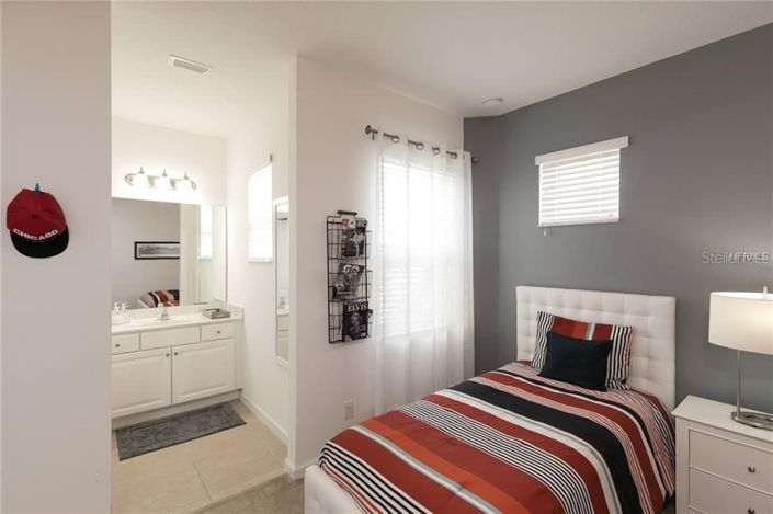 Image No.26-6 Bed House for sale