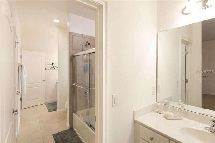 Image No.27-6 Bed House for sale