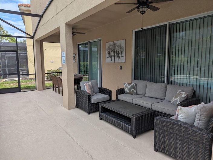 Image No.31-6 Bed House for sale