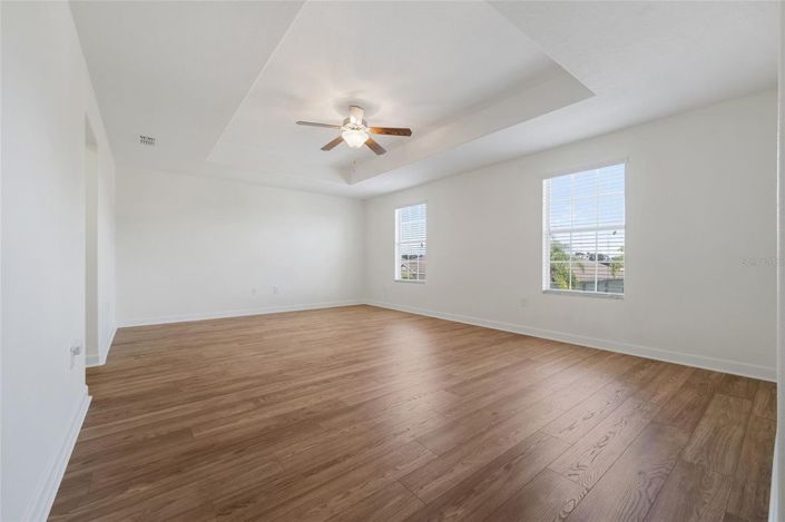 Image No.17-5 Bed House for sale