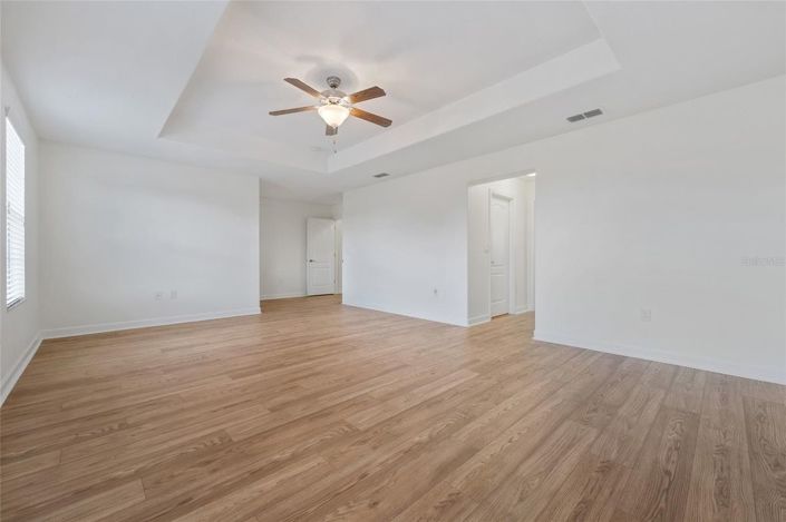 Image No.18-5 Bed House for sale