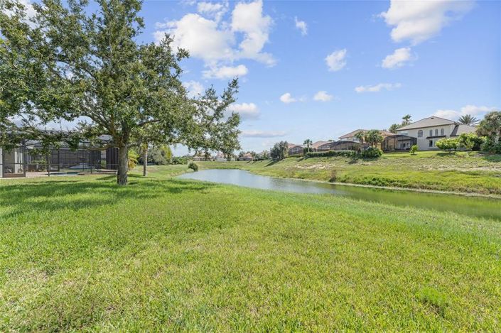 Image No.32-5 Bed House for sale